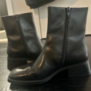 Vagabond Black Ankle Boots